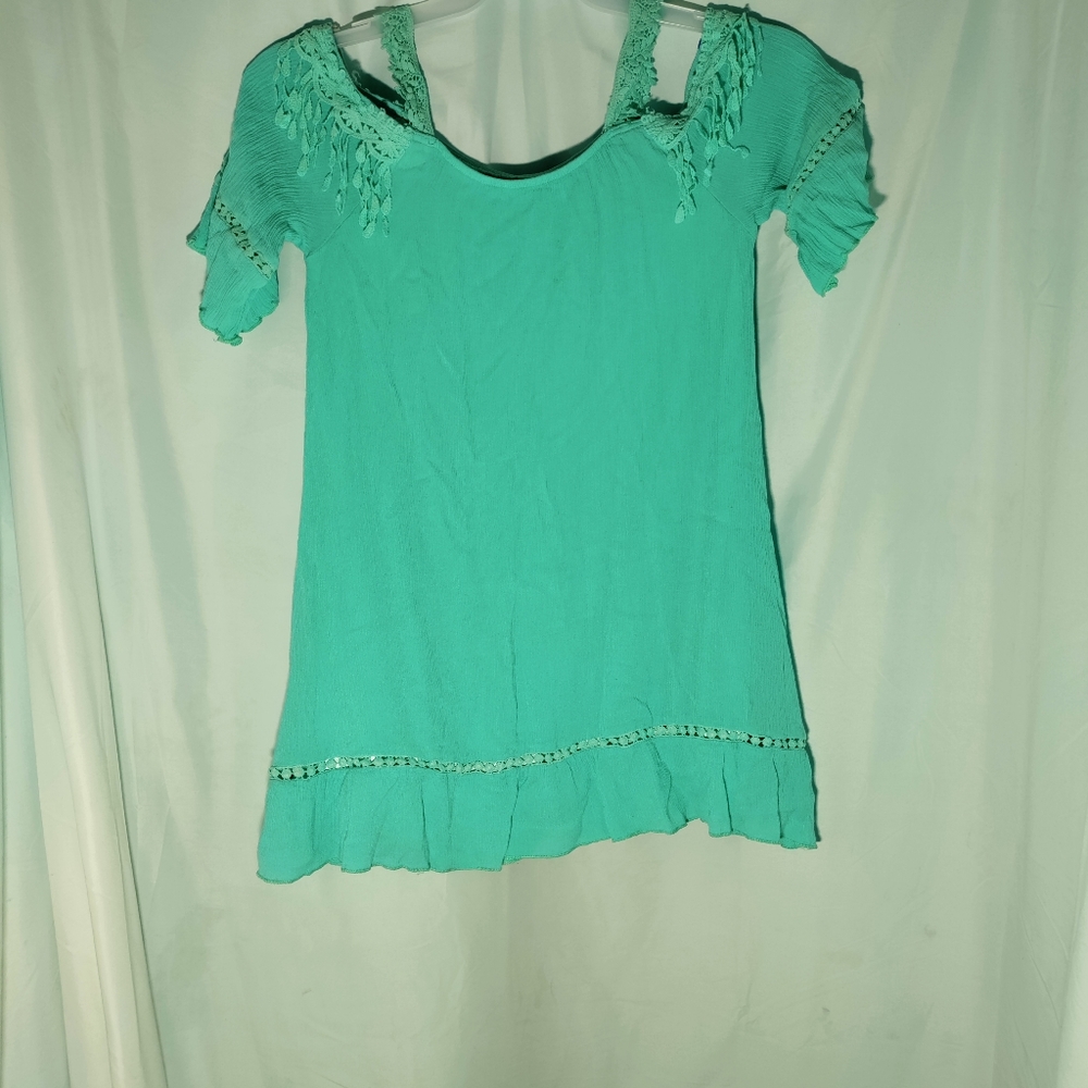 Little sassy blouse